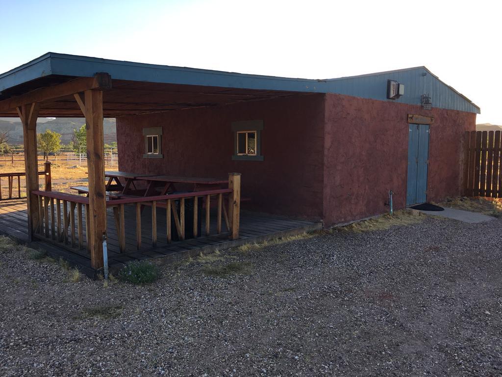 Hôtel Paria River Ranch à Big Water Extérieur photo
